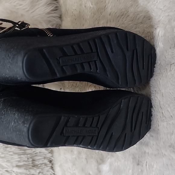 MICHAEL KORS ANKLE BOOTS - Picture 7 of 10